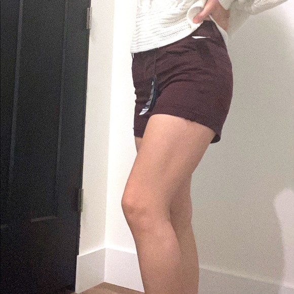 American Eagle burgundy denim shorts - Picture 2 of 4